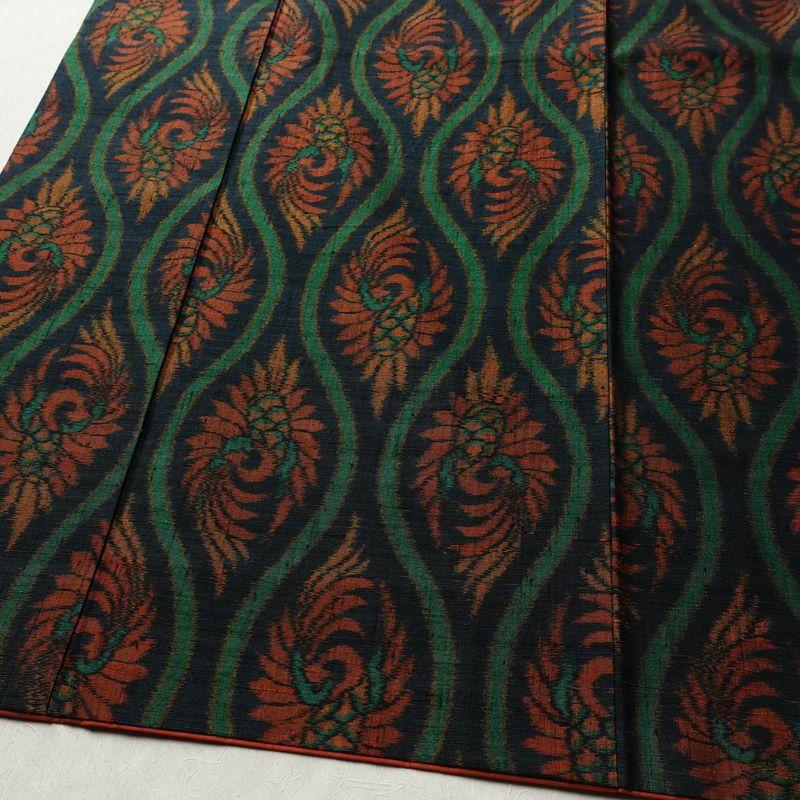 紬 バチ衿仕立て 正絹 古典柄 袷仕立て 身丈159.5cm 裄丈65cm リサイクル着物 一部しつけ糸付き 着物 青・紺_画像4