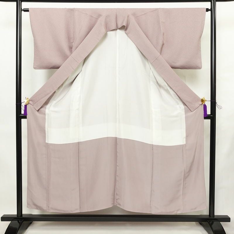 色無地 一つ紋付き 正絹 無地 袷仕立て 身丈152cm 裄丈63.5cm リサイクル着物 着物 お茶会 フォーマル 紫・藤色_画像3