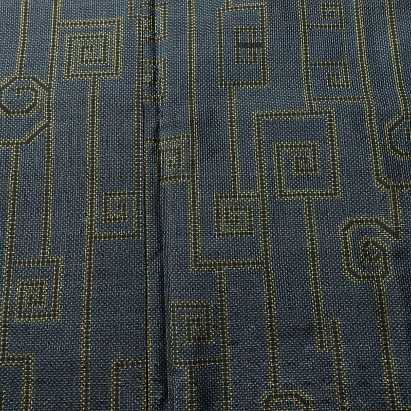 大島紬 正絹 幾何学柄・抽象柄 袷仕立て 身丈160cm 裄丈62.5cm リサイクル着物 着物 青・紺_画像6