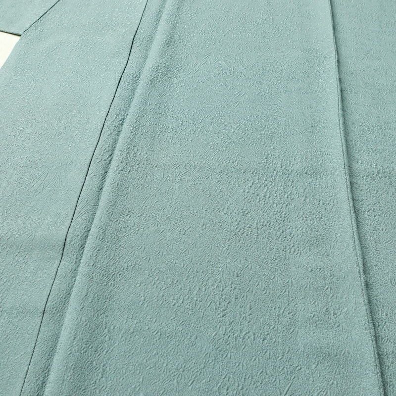 色無地 良品 毎田仁郎 落款入り 一つ紋付き 正絹 木の葉・植物柄 袷仕立て 身丈163cm 裄丈63cm リサイクル着物 一部しつけ糸付き 着物 入学式 卒業式 お茶会 七五三 お宮参り フォーマル 青・紺_画像5