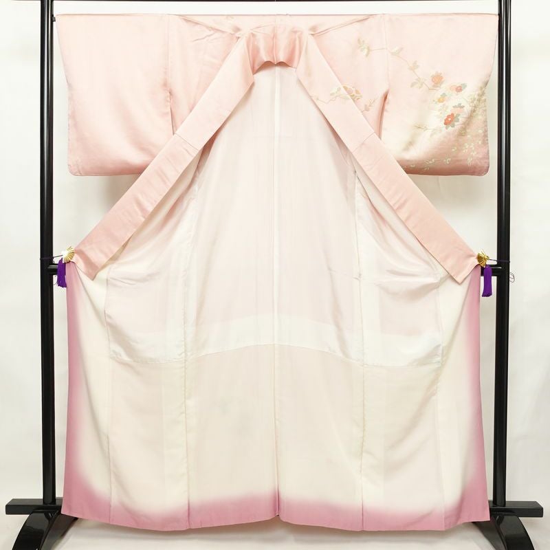 訪問着 綸子 正絹 古典柄 袷仕立て 身丈162cm 裄丈67.5cm リサイクル着物 着物 箔 金彩 入学式 卒業式 七五三 お宮参り フォーマル 扇子 ピンク_画像3