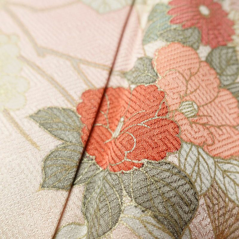 訪問着 綸子 正絹 古典柄 袷仕立て 身丈162cm 裄丈67.5cm リサイクル着物 着物 箔 金彩 入学式 卒業式 七五三 お宮参り フォーマル 扇子 ピンク_画像8