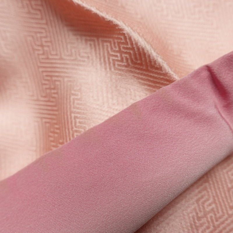 訪問着 綸子 正絹 古典柄 袷仕立て 身丈162cm 裄丈67.5cm リサイクル着物 着物 箔 金彩 入学式 卒業式 七五三 お宮参り フォーマル 扇子 ピンク_画像19