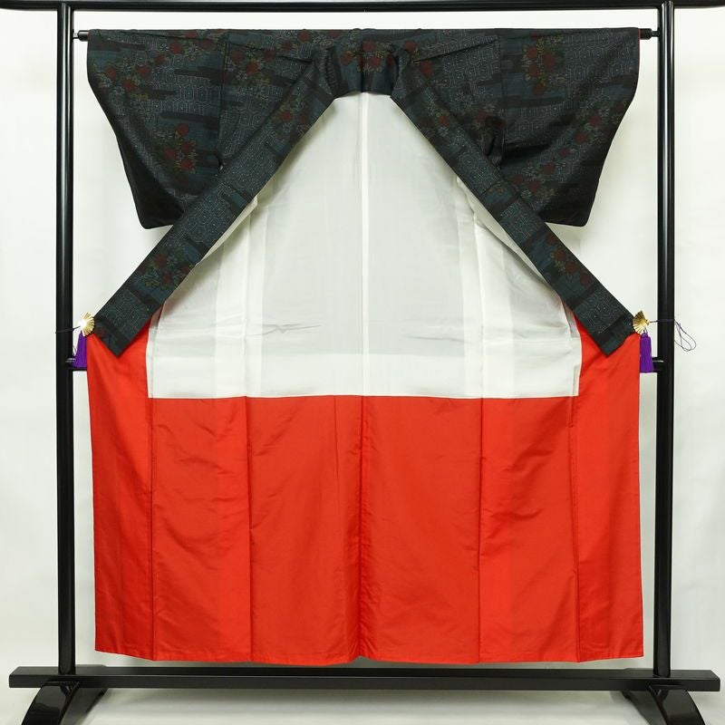 大島紬 証紙なし 正絹 花柄 袷仕立て 身丈155cm 裄丈63cm リサイクル着物 着物 青・紺_画像3