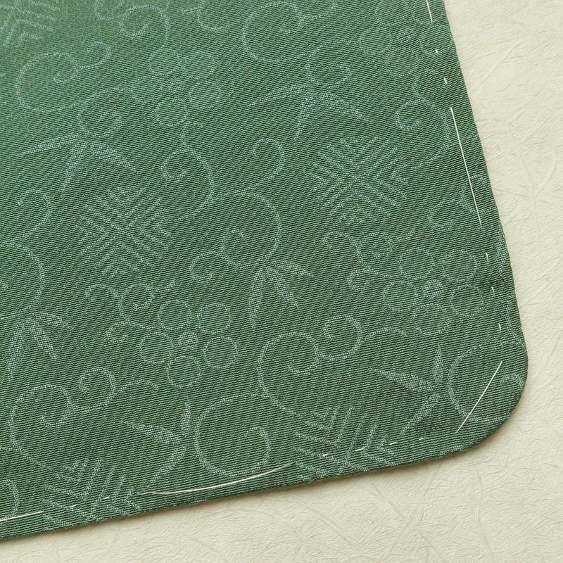 単衣 色無地 しつけ糸付き 一つ紋付き 正絹 古典柄 単衣仕立て 身丈158cm 裄丈63cm リサイクル着物 着物 緑・うぐいす色_画像14
