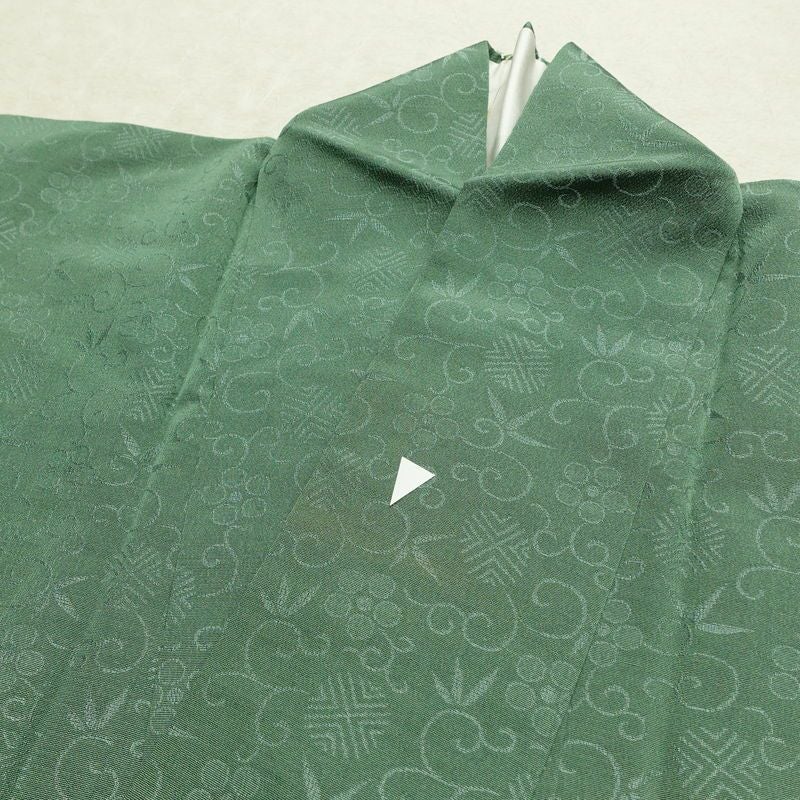 単衣 色無地 しつけ糸付き 一つ紋付き 正絹 古典柄 単衣仕立て 身丈158cm 裄丈63cm リサイクル着物 着物 緑・うぐいす色_画像15