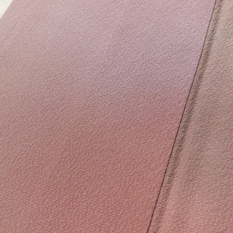 小紋 斉藤三才 落款入り 縮緬 一つ紋付き 正絹 その他の柄 袷仕立て 身丈155cm 裄丈64cm リサイクル着物 着物 紫・藤色_画像8