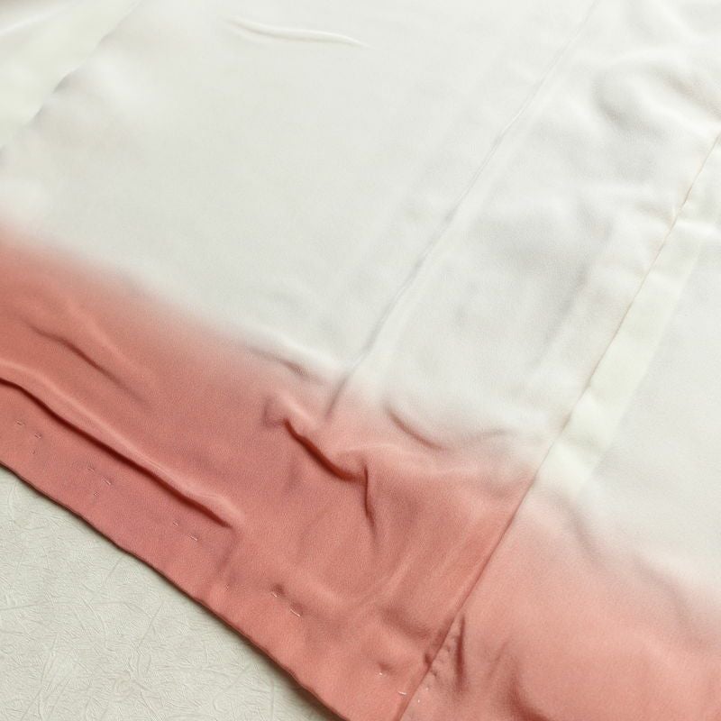 小紋 良品 しつけ糸付き 縮緬 一つ紋付き 正絹 その他の柄 袷仕立て 身丈165cm 裄丈67.5cm リサイクル着物 着物 ぼかし 入学式 七五三 お宮参り フォーマル シンプル ピンク_画像20