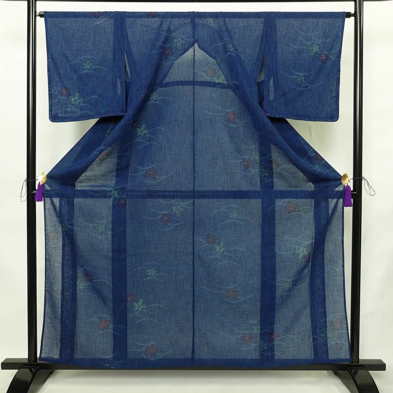 盛夏 小紋 美品 しつけ糸付き 夏用 ポリエステル 花柄 単衣仕立て 身丈160.5cm 裄丈64.5cm リサイクル着物 着物 青・紺_画像1