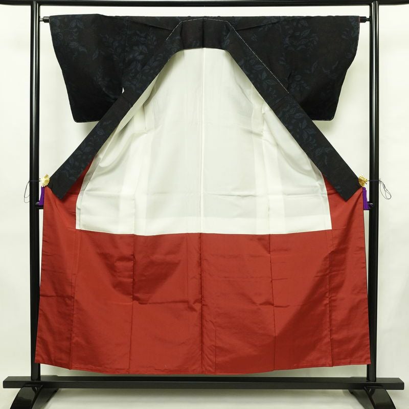 紬 しつけ糸付き 正絹 木の葉・植物柄 袷仕立て 身丈154cm 裄丈63cm リサイクル着物 着物 青・紺_画像3