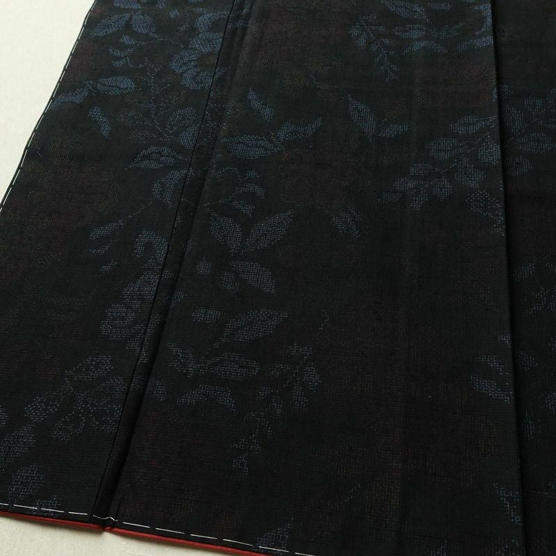 紬 しつけ糸付き 正絹 木の葉・植物柄 袷仕立て 身丈154cm 裄丈63cm リサイクル着物 着物 青・紺_画像4