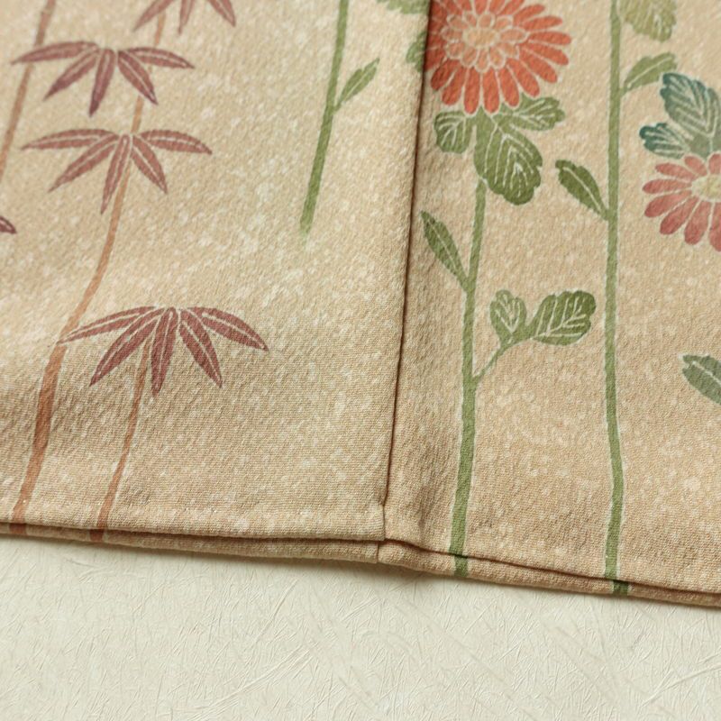 訪問着 良品 落款入り 縮緬 正絹 花柄 袷仕立て 身丈159.5cm 裄丈63cm リサイクル着物 着物 共八掛 金彩 パーティー フォーマル ベージュ_画像11