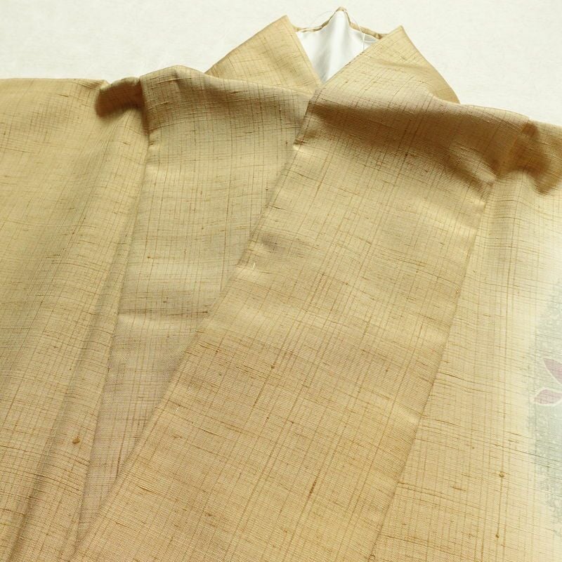 付け下げ 落款入り しつけ糸付き 一つ紋付き 正絹 花柄 袷仕立て 身丈162cm 裄丈63cm リサイクル着物 着物 洒落 紬地 ベージュ_画像19