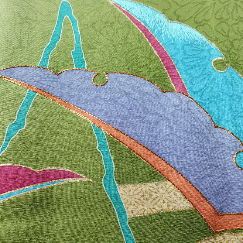 振袖 金駒刺繍 正絹 古典柄 袷仕立て 身丈166cm 裄丈65.5cm リサイクル着物 着物 刺繍 共八掛 金彩 成人式 二十歳 二十歳の集い 緑・うぐいす色_画像8