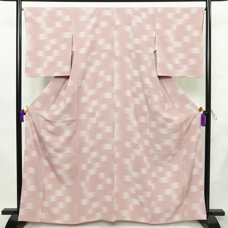 小紋 縮緬 正絹 その他の柄 袷仕立て 身丈162.5cm 裄丈66.5cm リサイクル着物 着物 シンプル ピンク_画像1