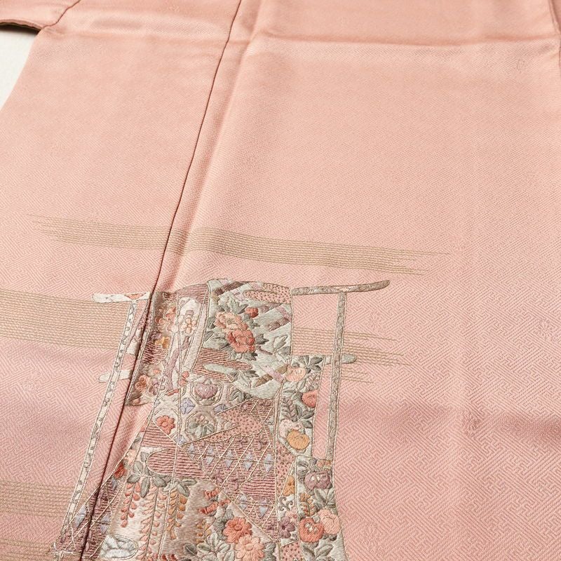 付け下げ 一つ紋付き 正絹 古典柄 袷仕立て 身丈162cm 裄丈67cm リサイクル着物 着物 刺繍 金彩 入学式 卒業式 七五三 お宮参り フォーマル ピンク_画像5