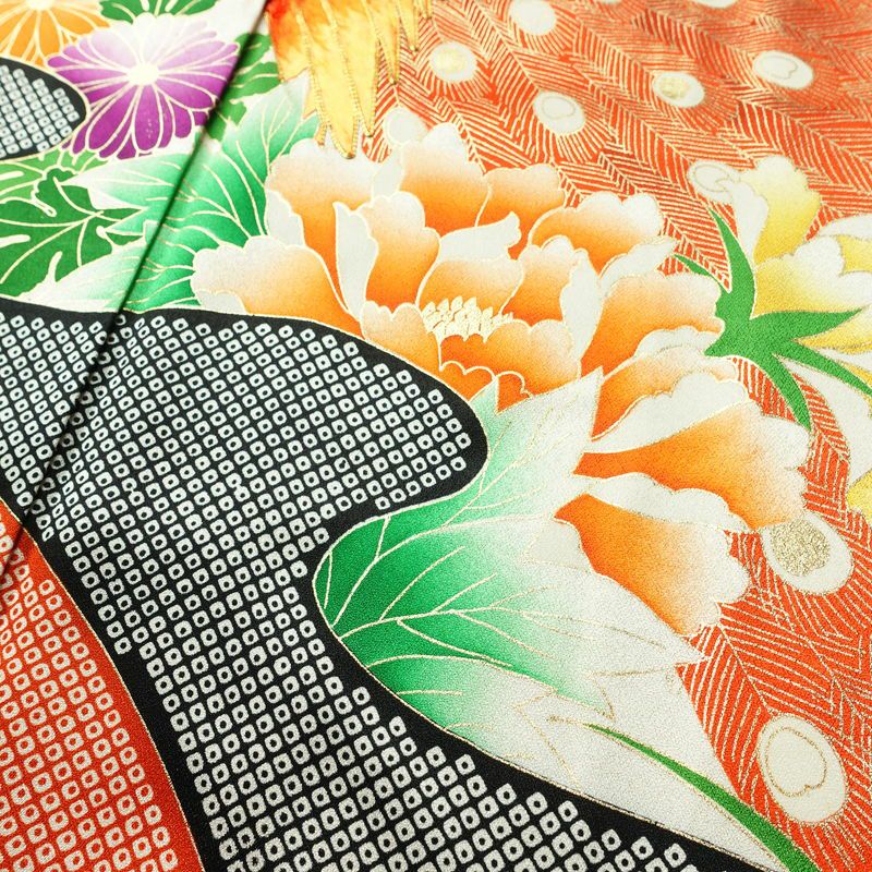 振袖 金駒刺繍 正絹 古典柄 袷仕立て 身丈160cm 裄丈66cm リサイクル着物 着物 孔雀 刺繍 箔 白_画像12