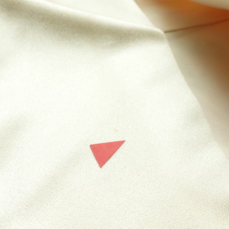 振袖 金駒刺繍 正絹 古典柄 袷仕立て 身丈160cm 裄丈66cm リサイクル着物 着物 孔雀 刺繍 箔 白_画像18