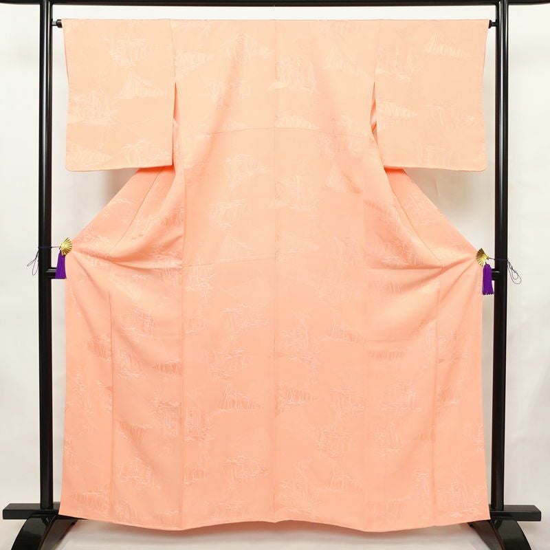 色無地 しつけ糸付き 正絹 木の葉・植物柄 袷仕立て 身丈160.5cm 裄丈64.5cm リサイクル着物 着物 フォーマル ピンク_画像1