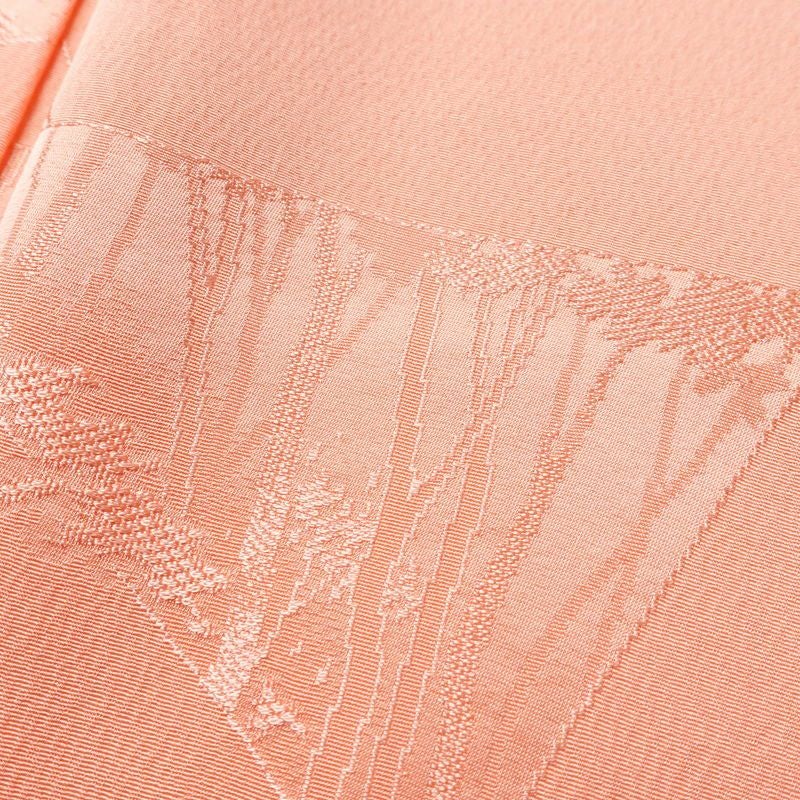 色無地 しつけ糸付き 正絹 木の葉・植物柄 袷仕立て 身丈160.5cm 裄丈64.5cm リサイクル着物 着物 フォーマル ピンク_画像8