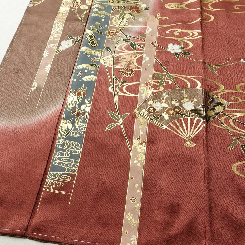 訪問着 しつけ糸付き 綸子 正絹 古典柄 袷仕立て 身丈156cm 裄丈64.5cm リサイクル着物 着物 箔 入学式 卒業式 結婚式 七五三 お宮参り フォーマル 小豆・エンジ_画像4