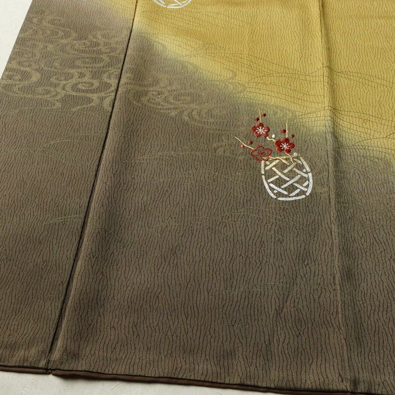 訪問着 正絹 木の葉・植物柄 袷仕立て 身丈157.5cm 裄丈63cm リサイクル着物 着物 刺繍 箔 入学式 卒業式 七五三 お宮参り フォーマル 黄・黄土色_画像4