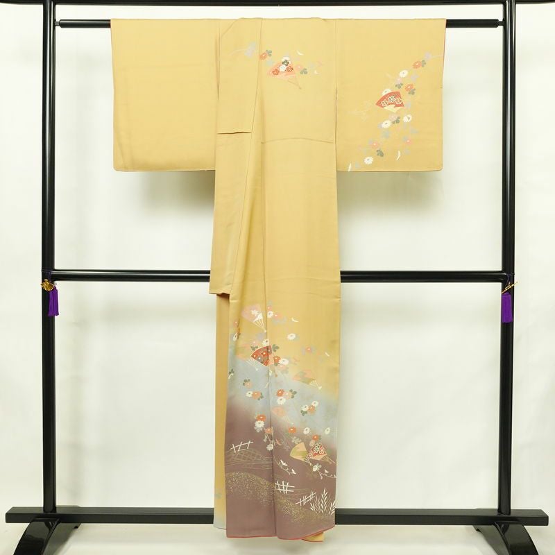 訪問着 正絹 古典柄 袷仕立て 身丈153cm 裄丈63cm リサイクル着物 着物 箔 金彩 入学式 卒業式 七五三 お宮参り フォーマル 上品 ベージュ_画像2