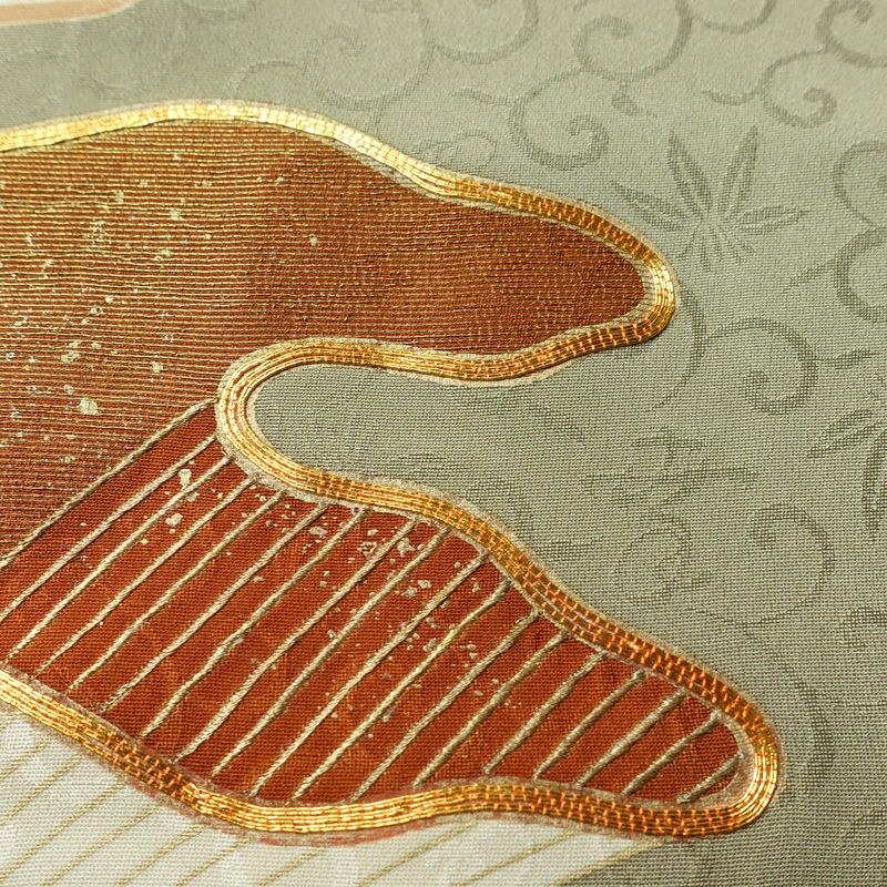 色留袖 落款入り 金駒刺繍 正絹 流水・波柄 袷仕立て 身丈166cm 裄丈69cm リサイクル着物 一部しつけ糸付き 着物 共八掛 フォーマル 緑・うぐいす色_画像8