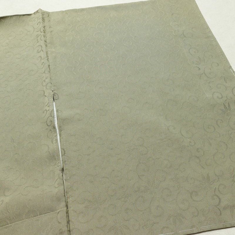 色留袖 落款入り 金駒刺繍 正絹 流水・波柄 袷仕立て 身丈166cm 裄丈69cm リサイクル着物 一部しつけ糸付き 着物 共八掛 フォーマル 緑・うぐいす色_画像14