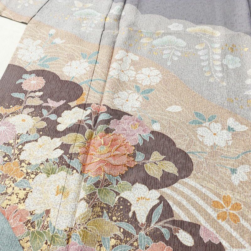 訪問着 良品 金駒刺繍 正絹 花柄 袷仕立て 身丈165.5cm 裄丈69cm リサイクル着物 一部しつけ糸付き 着物 箔 入学式 卒業式 結婚式 七五三 パーティー お宮参り フォーマル 菊 くすみブルー くすみパープル 多色使い_画像5