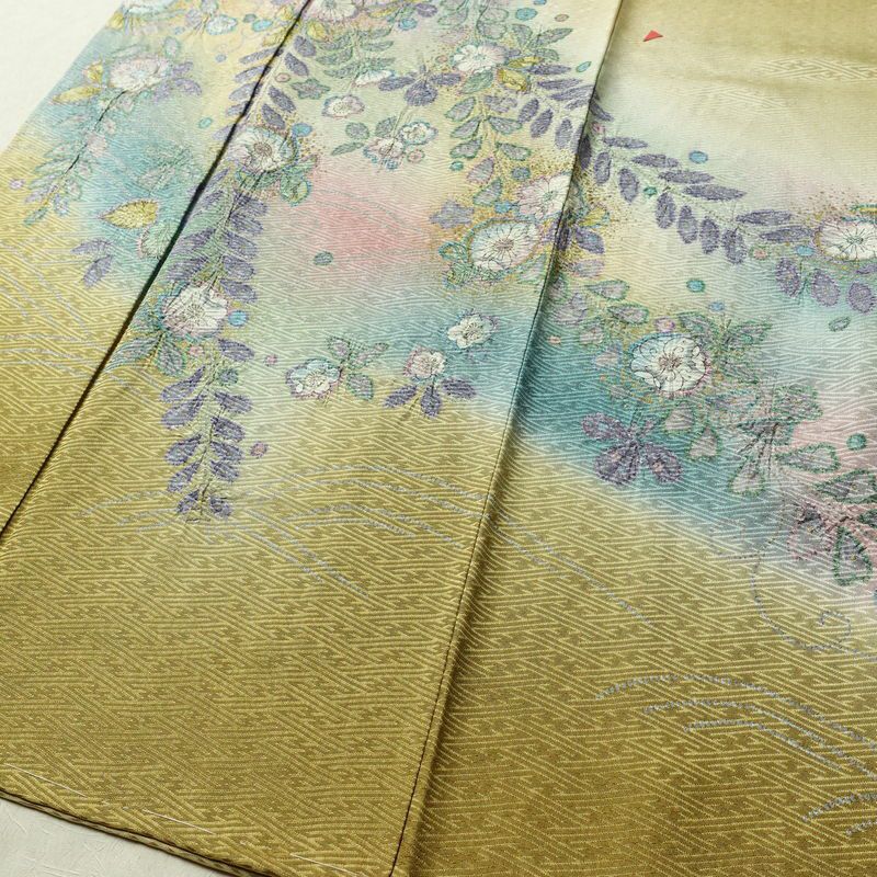 訪問着 良品 辻が花 しつけ糸付き 綸子 正絹 花柄 袷仕立て 身丈164.5cm 裄丈64cm リサイクル着物 着物 箔 共八掛 入学式 卒業式 七五三 お宮参り フォーマル 黄・黄土色_画像12