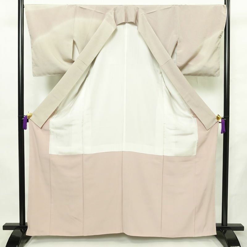 付け下げ 良品 民芸意裳紬 落款入り しつけ糸付き 正絹 流水・波柄 袷仕立て 身丈163.5cm 裄丈68.5cm リサイクル着物 着物 シンプル ピンク_画像3