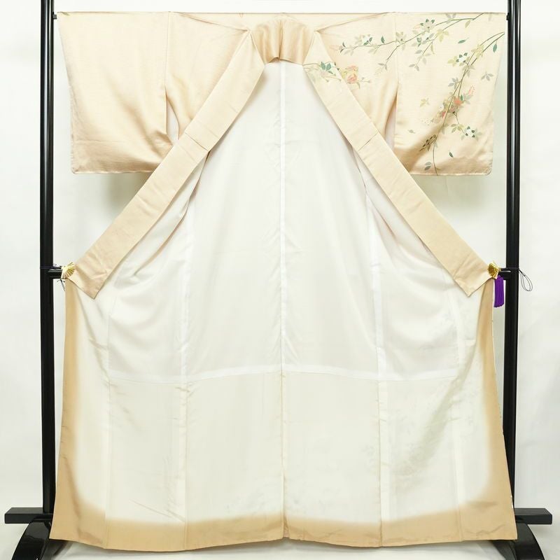 訪問着 良品 しつけ糸付き 正絹 古典柄 袷仕立て 身丈164cm 裄丈66.5cm リサイクル着物 着物 箔 入学式 卒業式 七五三 お宮参り フォーマル 菊 ピンクベージュ ベージュ_画像3