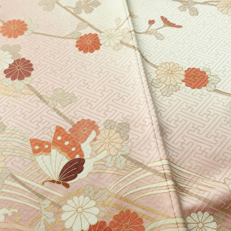 訪問着 落款入り 綸子 伊達衿付き 金駒刺繍 正絹 花柄 袷仕立て 身丈158.5cm 裄丈67cm リサイクル着物 着物 蝶 金彩 入学式 卒業式 七五三 お宮参り フォーマル ピンク_画像11
