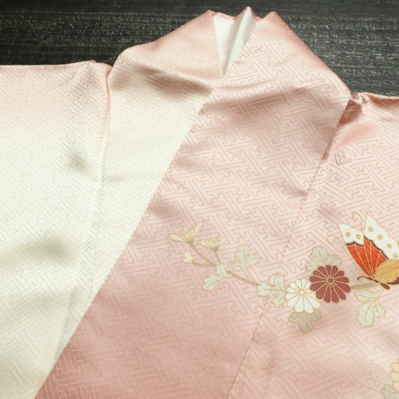 訪問着 落款入り 綸子 伊達衿付き 金駒刺繍 正絹 花柄 袷仕立て 身丈158.5cm 裄丈67cm リサイクル着物 着物 蝶 金彩 入学式 卒業式 七五三 お宮参り フォーマル ピンク_画像19