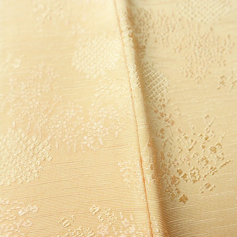 色無地 美品 しつけ糸付き 一つ紋付き 正絹 木の葉・植物柄 袷仕立て 身丈161.5cm 裄丈65.5cm リサイクル着物 着物 入学式 卒業式 お茶会 七五三 お宮参り フォーマル 上品 淡オレンジ 橙_画像11