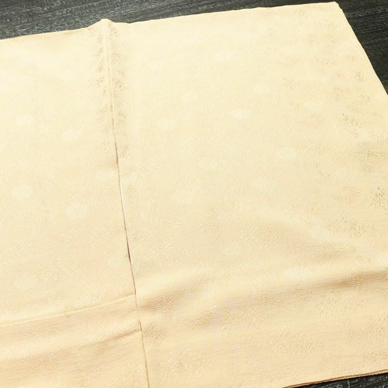 色無地 美品 しつけ糸付き 一つ紋付き 正絹 木の葉・植物柄 袷仕立て 身丈161.5cm 裄丈65.5cm リサイクル着物 着物 入学式 卒業式 お茶会 七五三 お宮参り フォーマル 上品 淡オレンジ 橙_画像14