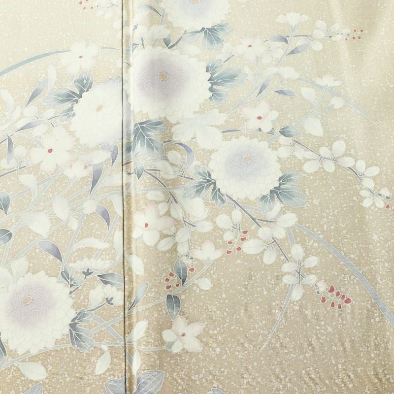 付け下げ 良品 大島紬地 美光 勉 落款入り 正絹 花柄 袷仕立て 身丈161cm 裄丈63.5cm リサイクル着物 たたき染め 着物 入学式 卒業式 七五三 お宮参り フォーマル ベージュ_画像6