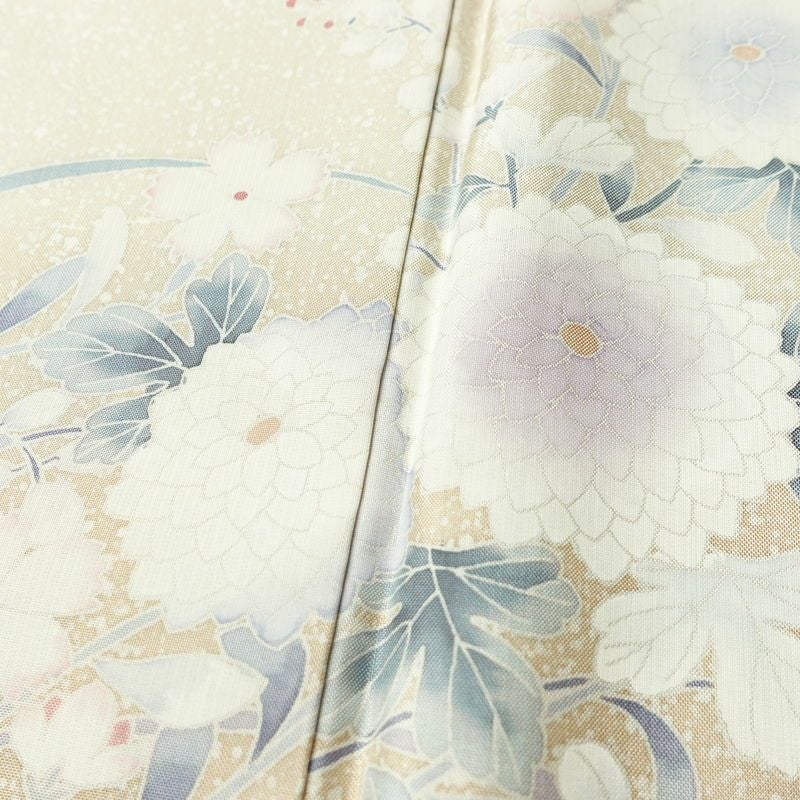 付け下げ 良品 大島紬地 美光 勉 落款入り 正絹 花柄 袷仕立て 身丈161cm 裄丈63.5cm リサイクル着物 たたき染め 着物 入学式 卒業式 七五三 お宮参り フォーマル ベージュ_画像7