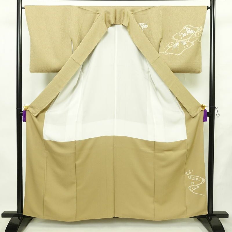 付け下げ 美品 正絹 花柄 袷仕立て 身丈160cm 裄丈65cm リサイクル着物 着物 金彩 入学式 卒業式 七五三 お宮参り フォーマル 黄・黄土色_画像3