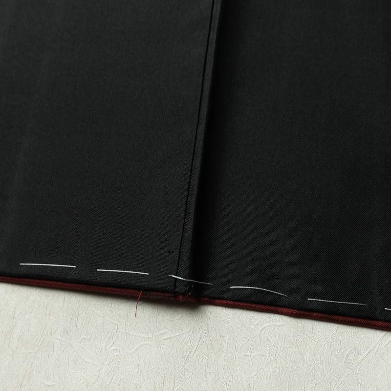 大島紬 良品 証紙あり しつけ糸付き 正絹 木の葉・植物柄 袷仕立て 身丈157cm 裄丈62.5cm リサイクル着物 着物 シンプル 葡萄 洒落 黒_画像10