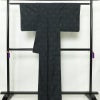 紬 しつけ糸付き 正絹 幾何学柄・抽象柄 袷仕立て 身丈163cm 裄丈64.5cm リサイクル着物 着物 モダン 黒_画像2