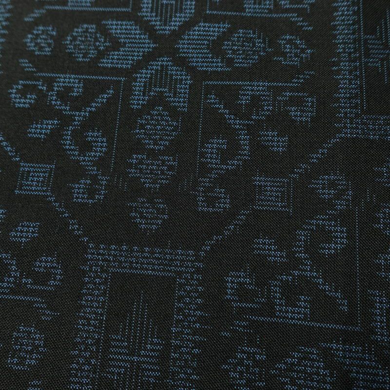 紬 しつけ糸付き 正絹 幾何学柄・抽象柄 袷仕立て 身丈163cm 裄丈64.5cm リサイクル着物 着物 モダン 黒_画像9