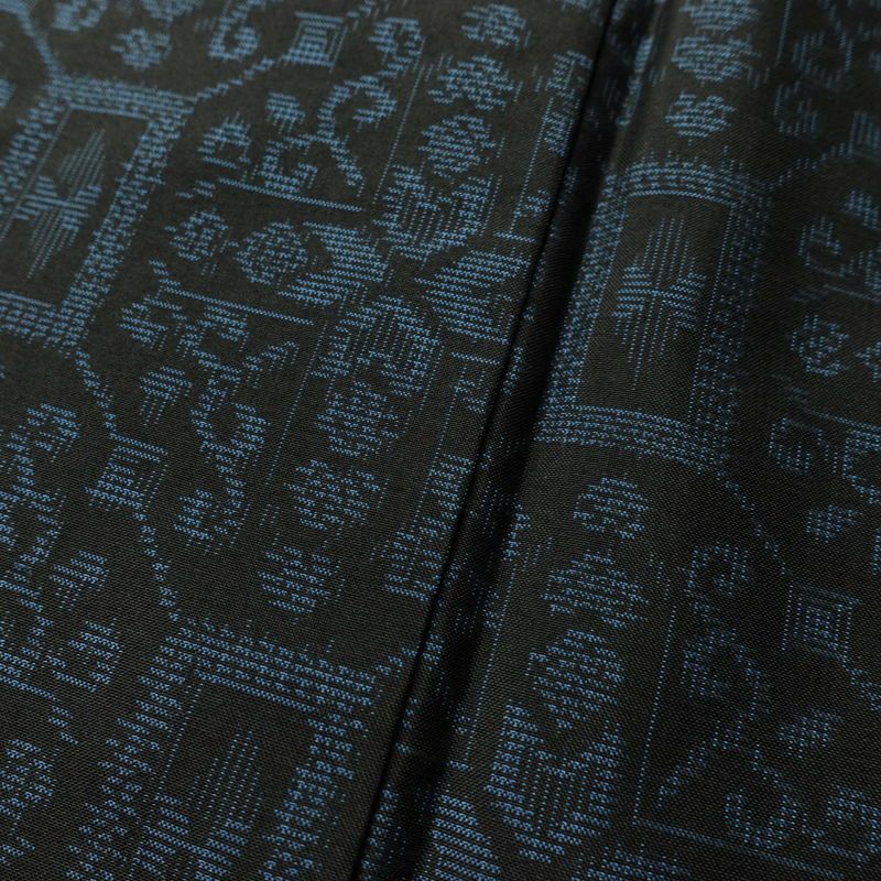 紬 しつけ糸付き 正絹 幾何学柄・抽象柄 袷仕立て 身丈163cm 裄丈64.5cm リサイクル着物 着物 モダン 黒_画像10