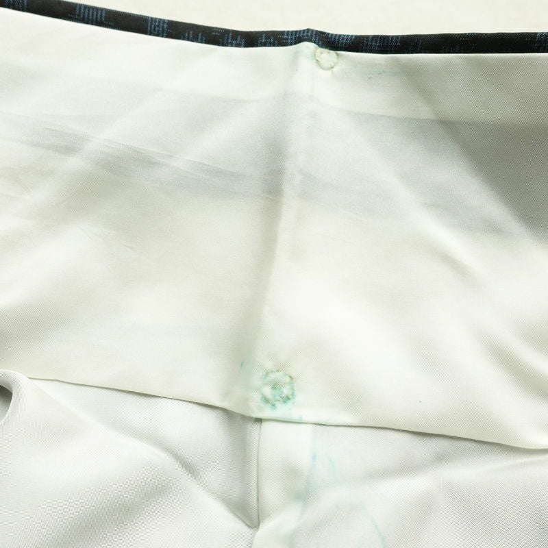 紬 しつけ糸付き 正絹 幾何学柄・抽象柄 袷仕立て 身丈163cm 裄丈64.5cm リサイクル着物 着物 モダン 黒_画像18