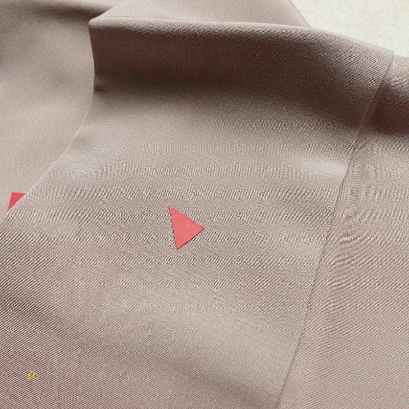 訪問着 一つ紋付き 正絹 その他の柄 袷仕立て 身丈155.5cm 裄丈65cm リサイクル着物 着物 箔 入学式 卒業式 七五三 お宮参り シンプル 上品 小豆・エンジ_画像16