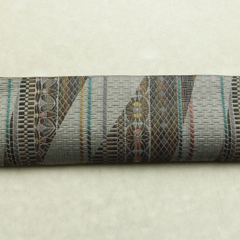 名古屋帯 六通柄 美品 正絹 幾何学柄・抽象柄 通し仕立て なごや帯 リサイクル帯 帯 未使用品 多色使い_画像15