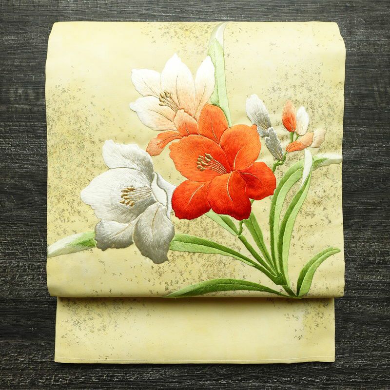 名古屋帯 太鼓柄 良品 正絹 花柄 通し仕立て なごや帯 リサイクル帯 帯 刺繍 箔 黄・黄土色_画像1