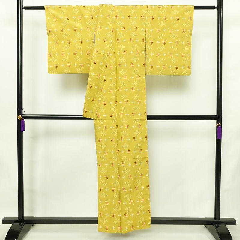 紬 良品 正絹 古典柄 袷仕立て 身丈155.5cm 裄丈63.5cm リサイクル着物 着物 モダン 黄・黄土色_画像2