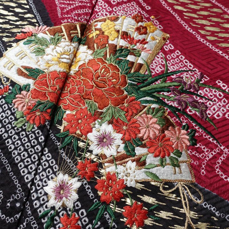 振袖 金駒刺繍 絞り 正絹 古典柄 袷仕立て 身丈168.5cm 裄丈68cm リサイクル着物 着物 刺繍 箔 成人式 二十歳 二十歳の集い フォーマル 赤紫 紫・藤色_画像7